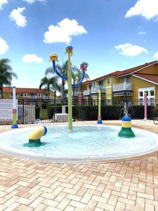 Enchanting Escape 3 Bedroom Minutes From Disney! كيسيمي المظهر الخارجي الصورة